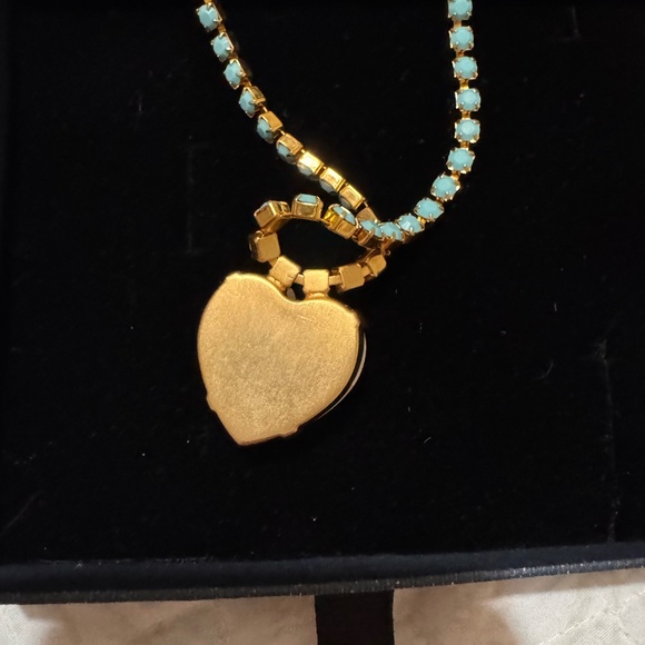 The Pink Reef Heart of the Ocean Necklace in light pink - Picture 4 of 8